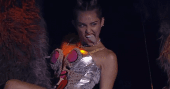 Miley Cyrus VMA twerk